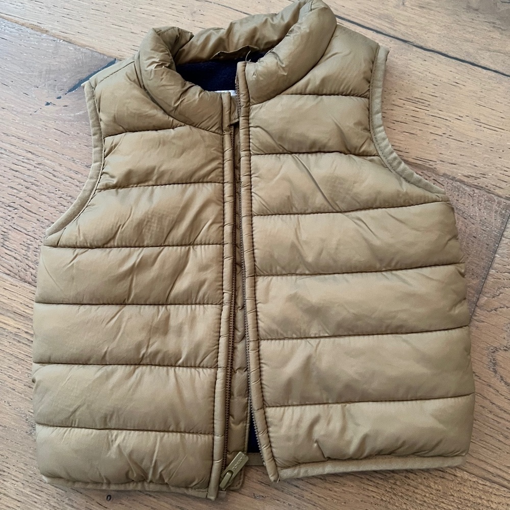 Tan baby Sleeveless Puffer Vest old Navy 6-12 months